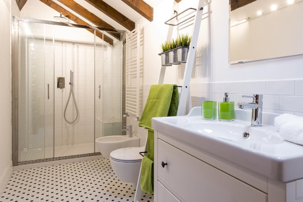 Suite Home Milano Fiera Exterior foto
