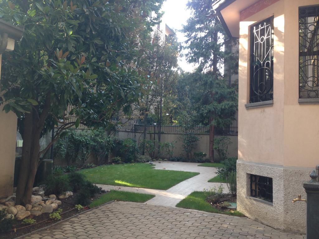 Suite Home Milano Fiera Exterior foto