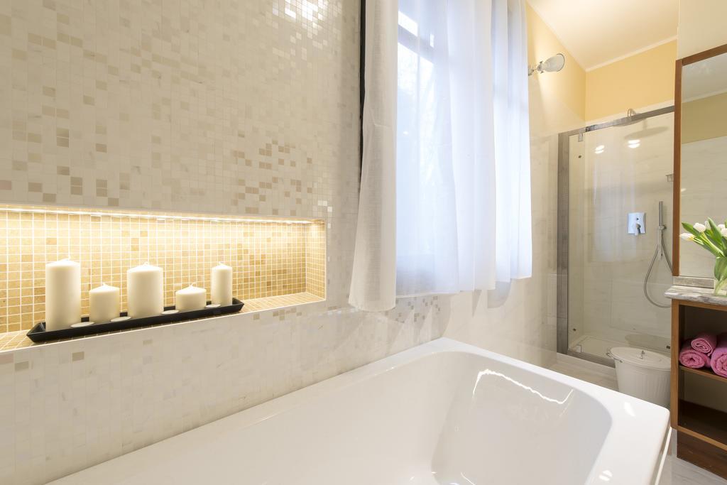 Suite Home Milano Fiera Exterior foto