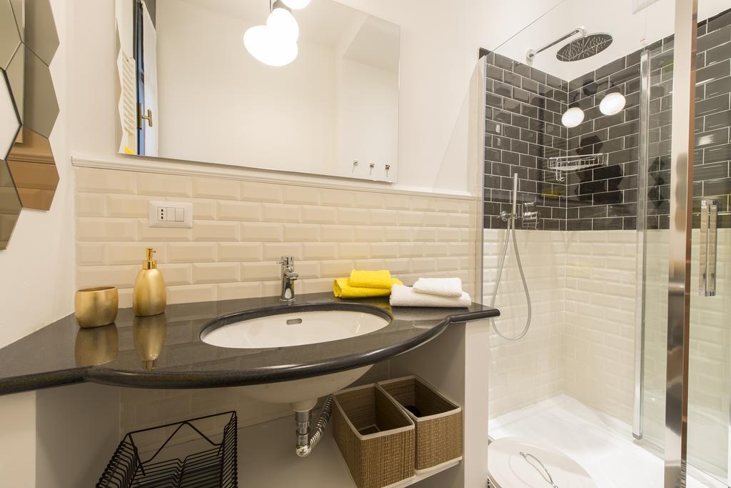 Suite Home Milano Fiera Exterior foto