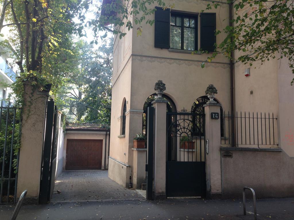 Suite Home Milano Fiera Exterior foto