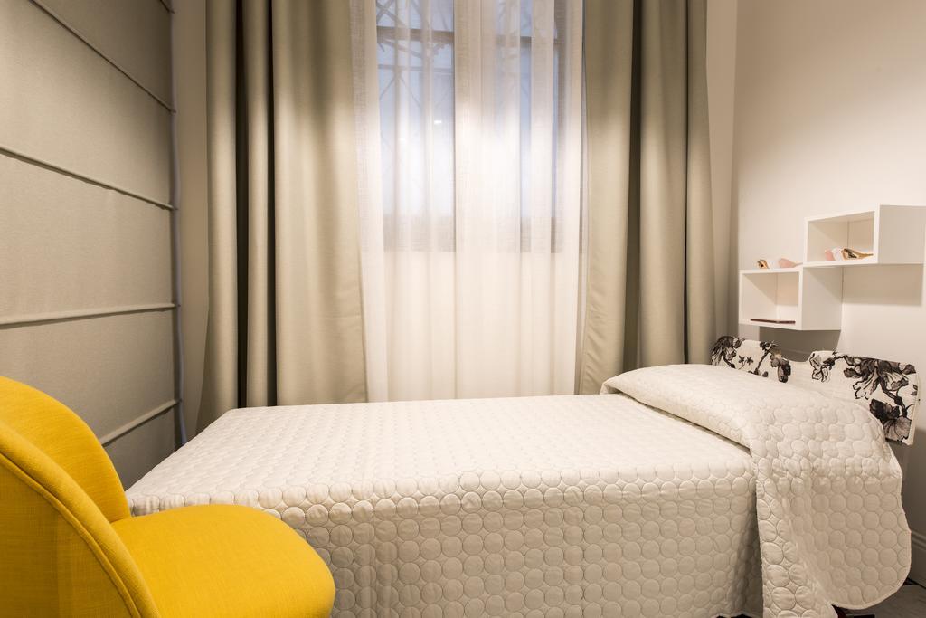 Suite Home Milano Fiera Exterior foto