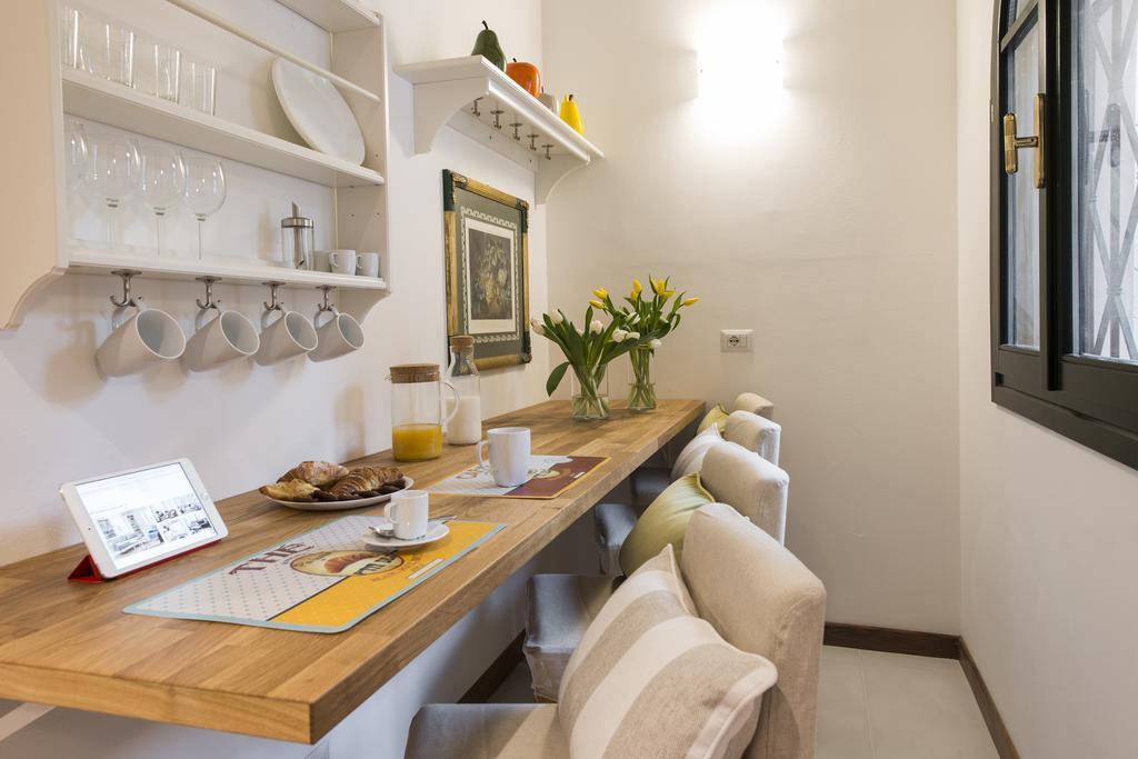 Suite Home Milano Fiera Exterior foto